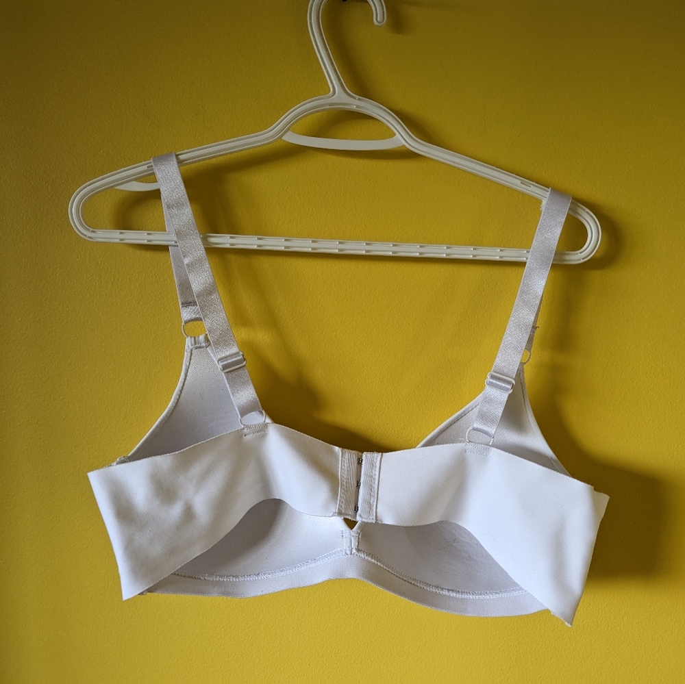 Bra - Picture 3 of 6